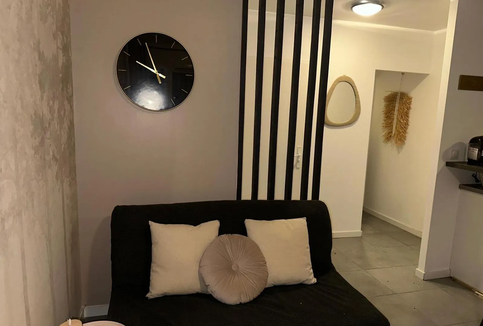 Lerelaisdodile - Ideal Pro & Couple - Studio Cosy - Proche Metro - Parking Gratuit - Mons-En-Baroeul - - Wifi Hd - Smart Tv - Entree Autonome 0*,